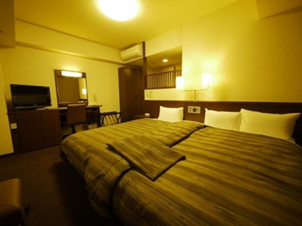 Hotel Route-Inn Niigata Nishi Inter מראה חיצוני תמונה